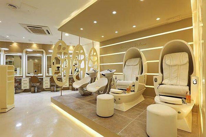 d18ba21e f65f 453c 932e 608b6428f1c4 بهترین آرایشگاه زنانه در زعفرانیه و سعادت آباد تهران برای عروس و کوتاهی مو چه ویژگی هایی دارد؟